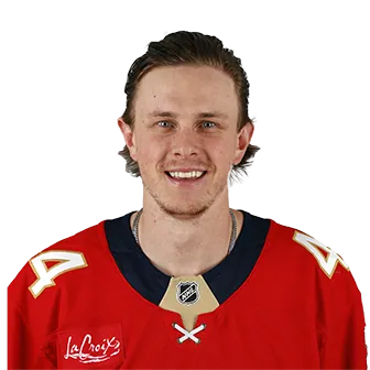 MacKenzie Entwistle headshot