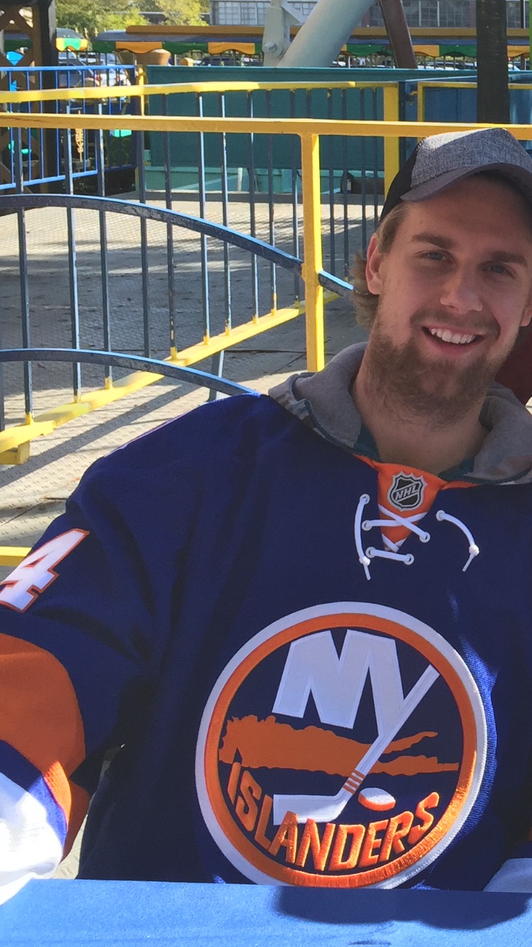 Calvin de Haan wearing an Islanders jersey, October 2014