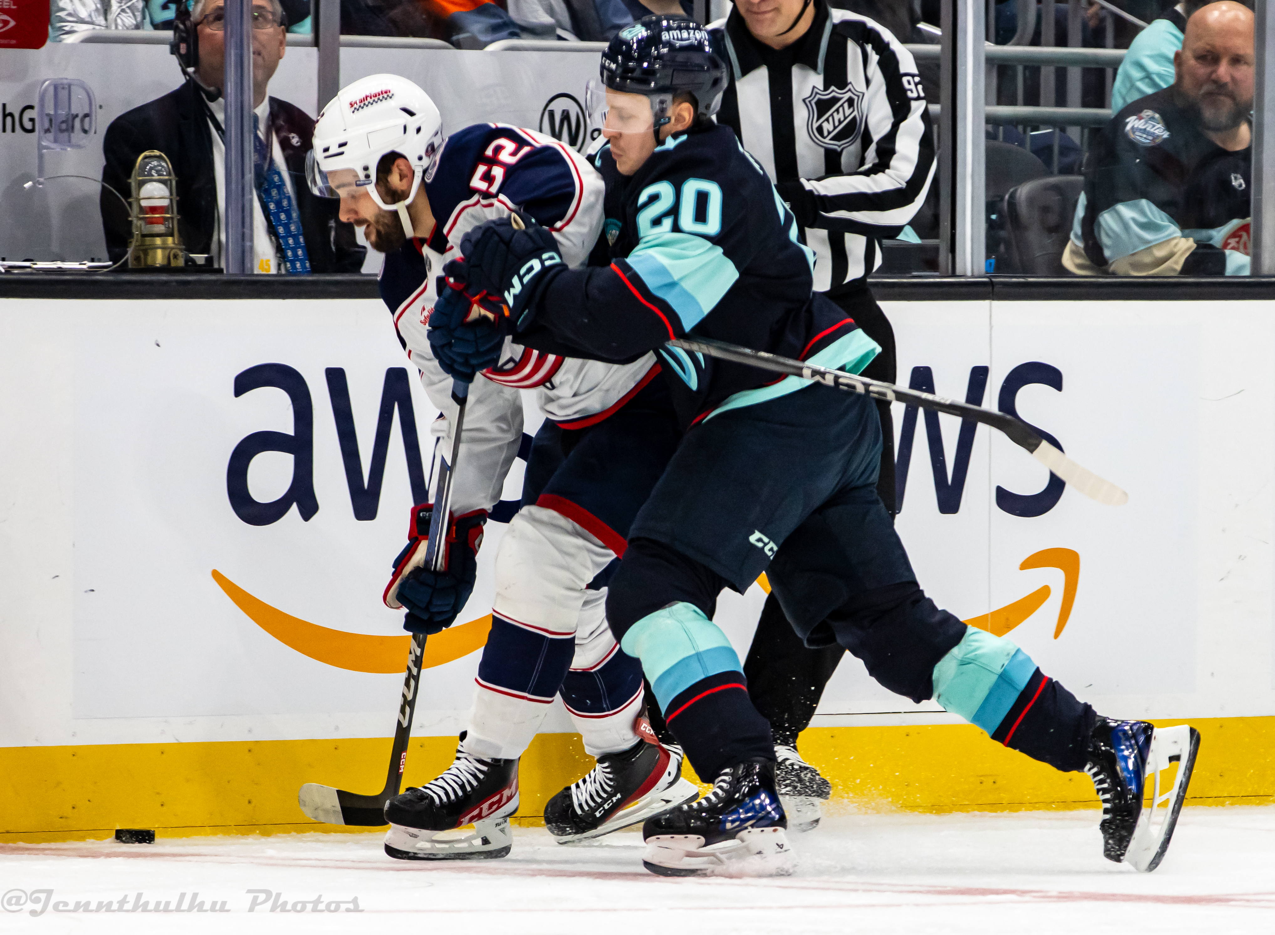 Emil Bemström wearing the Blue Jackets jersey on January 28, 2024