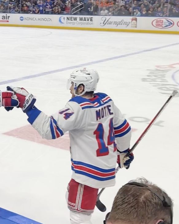 Tyler Motte in New York Rangers jersey, 2023