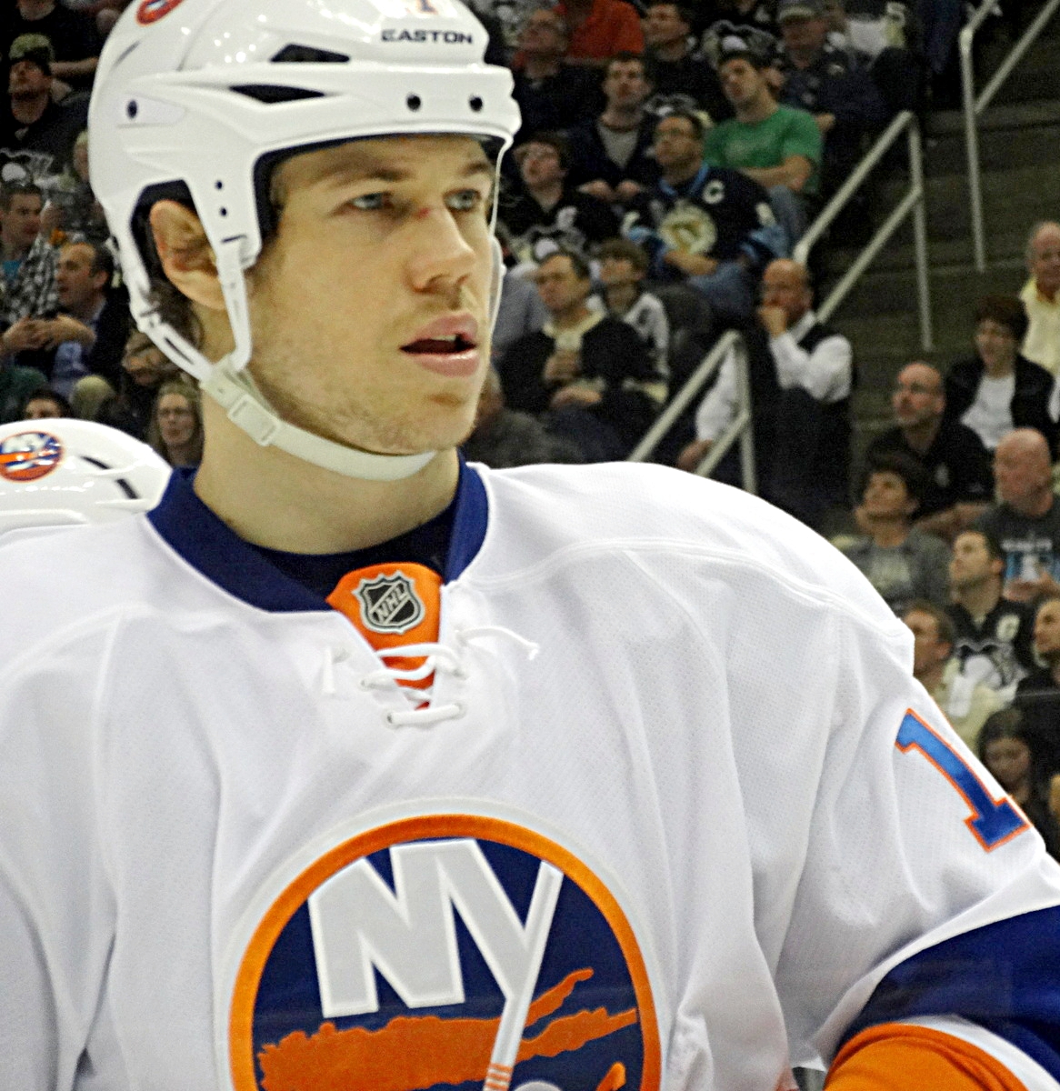 Matt Martin in Islanders uniform in 2013