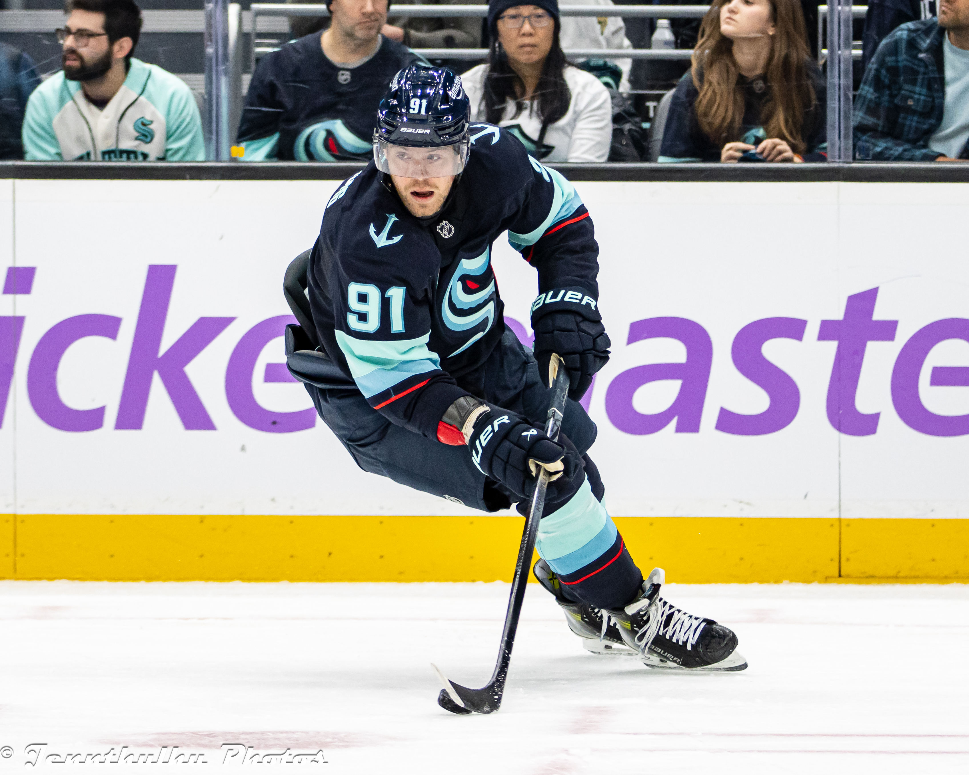 Daniel Sprong in Seattle Kraken jersey November 2024