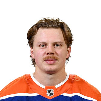 Kasperi Kapanen headshot