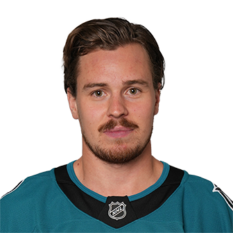 L. Carlsson headshot