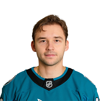 Philipp Kurashev headshot