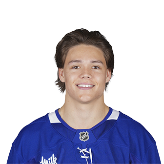 Easton Cowan headshot