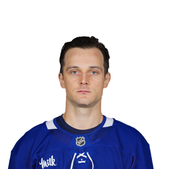 Teddy Blueger headshot